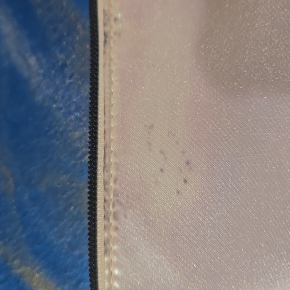 Gucci Shimmering Pink Beauty Pouch - Picture 3 of 3